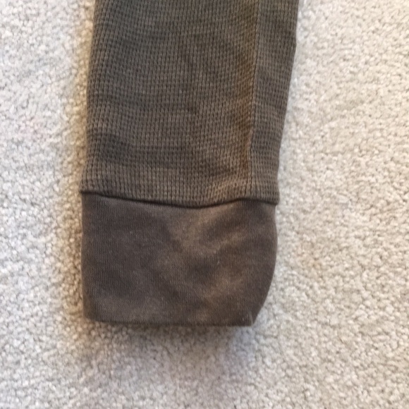 Olive green Avalanche thermal shirt, size extra large. - Picture 2 of 5